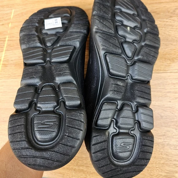 Skechers Womens  Black and Tan Slip-On Loafers Size 9.5 - Picture 16 of 16